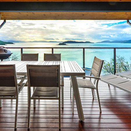 Shorelines 31 Renovated Upmarket Two Bedroom Apartment With Ocean Views And Buggy Hamilton Island Exterior foto