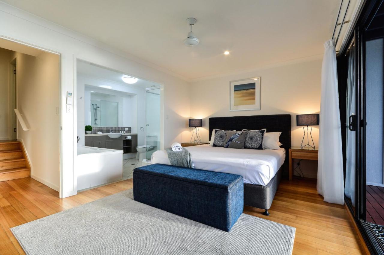 Shorelines 31 Renovated Upmarket Two Bedroom Apartment With Ocean Views And Buggy Hamilton Island Exterior foto